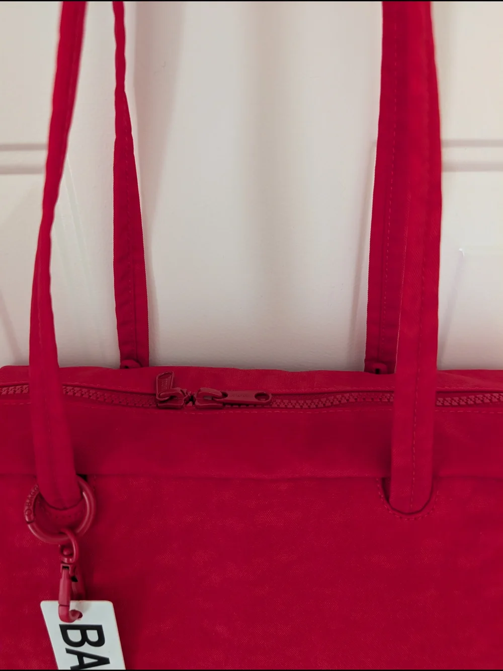 BAGGU Nylon Bowler Shoulder Bag Red Candy Apple Brand New Regular - Picture 5 of 7